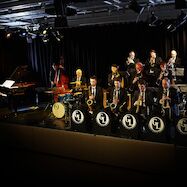 GROOVE LEGEND ORCHESTRA - Jazz in the Garden | Bigband Jazz der Sechziger